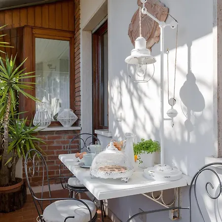 Villa 150 Meter From The Forte dei Marmi